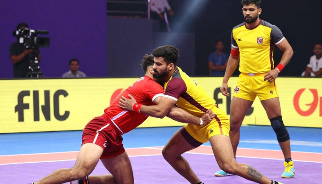 ভারত ৪৮-২৪ নেপাল: ২৪ পয়েন্টের ব্যবধান যতটা বলে, তার চেয়ে বেশি বলে মাঝমাঠের নীরবতা