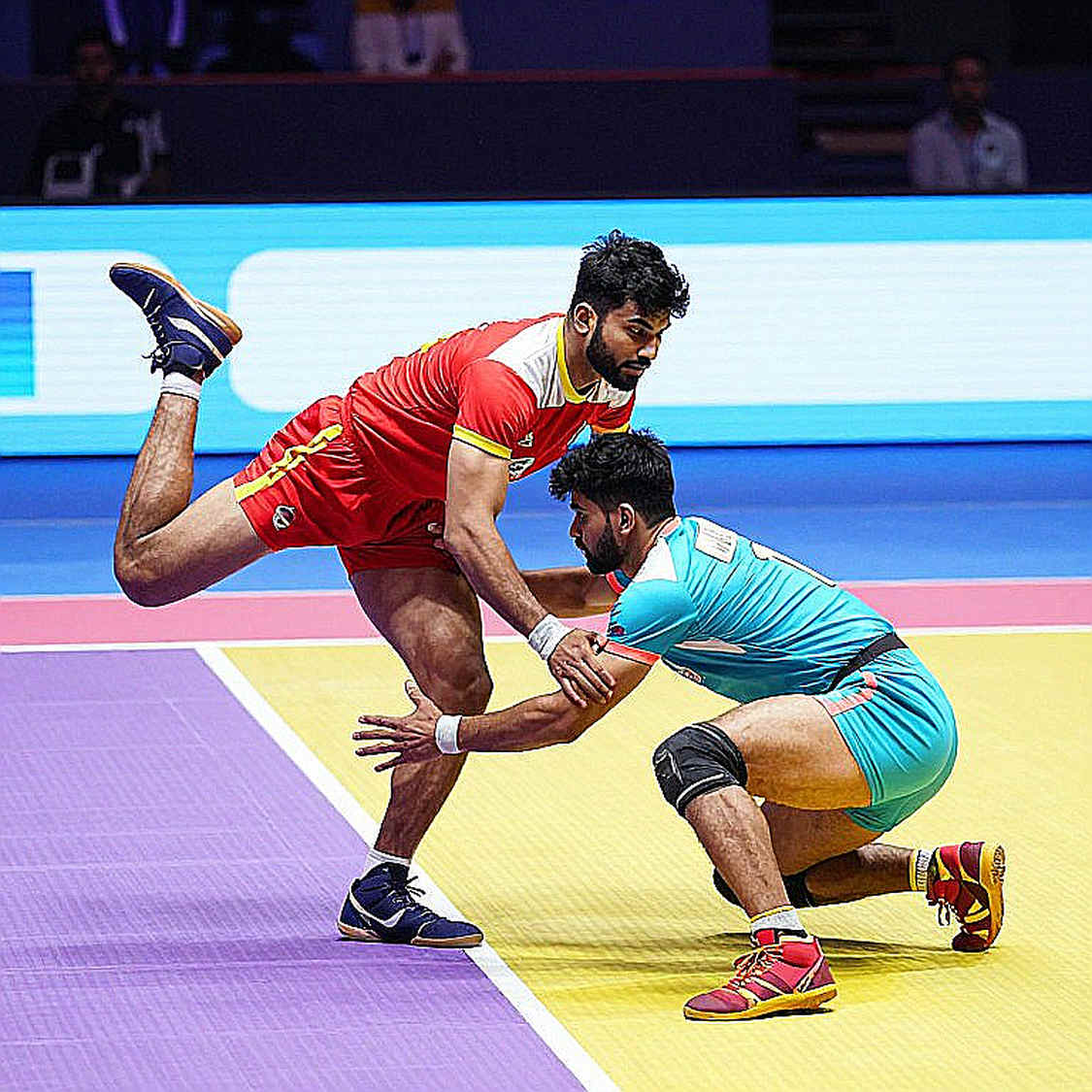 ৪৮-২৪ ব্যবধানটা মরীচি: নারী কাবাডি সেমিফাইনালে ভারতের জয় আর তার আড়ালের হিসাব